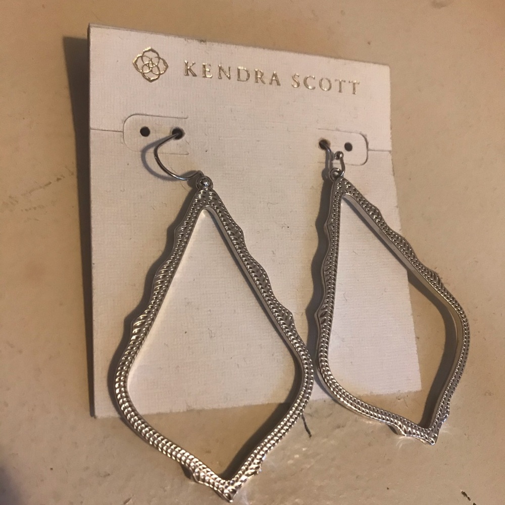 New Kendra Scott silver Sophia drop earrings